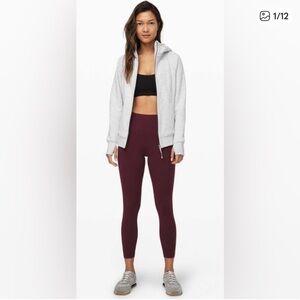 Lululemon Align Pant II 25"
✨High-Rise✨Align✨Leggings